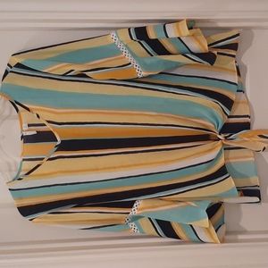 Bundle any 3 items for $20****  Woman's 3/4 bell sleeve top